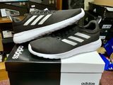 Оригинальные кроссовки Adidas ! Размер 45 ! foto 1