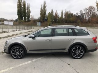 Skoda Octavia foto 1