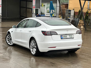 Tesla Model 3 foto 7