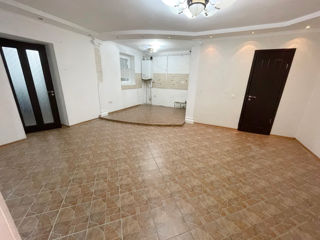 Apartament cu 3 camere, 82 m², Râșcani, Chișinău foto 3