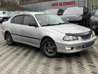 Toyota Avensis foto 3