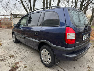 Opel Zafira foto 6