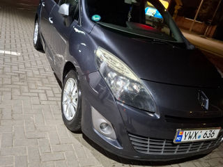 Renault Grand Scenic foto 8