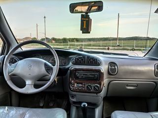 Chrysler Voyager foto 5