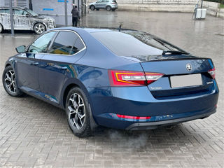 Skoda Superb foto 3