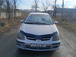 Nissan Almera Tino