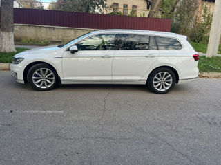 Volkswagen Passat foto 3