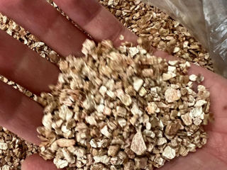 Vermiculit cu livrare in Moldova, vermiculite mineral natural, agrovermiculit pentru radacini foto 2