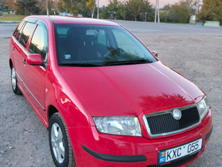 Skoda Fabia foto 2