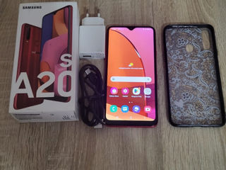 Samsung A20s