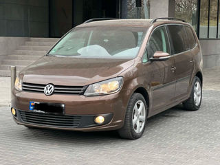 Volkswagen Touran foto 3