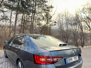 Skoda Superb foto 4