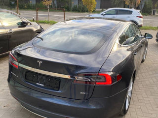 Tesla Model S foto 3