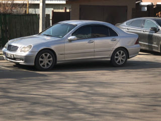 Mercedes C-Class foto 5