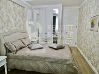 Apartament cu 3 camere, 105 m², Centru, Chișinău foto 2