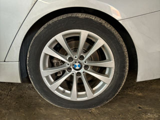 Discuri R17 originale BMW f30 cu anvelope goodyear in stare noua