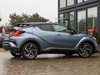 Toyota C-HR foto 2