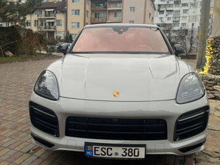 Porsche Cayenne Coupe foto 3