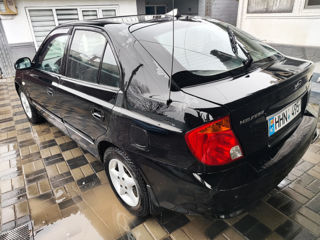 Hyundai Accent foto 5