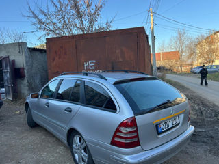 Mercedes C-Class foto 5