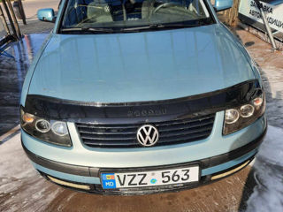 Volkswagen Passat foto 1