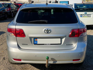 Toyota Avensis foto 7