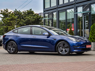 Tesla Model 3 foto 4