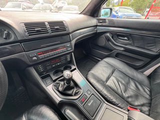 BMW 5 Series foto 15