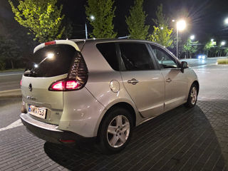 Renault Scenic foto 2