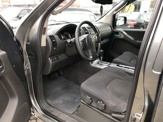 Nissan Pathfinder foto 9