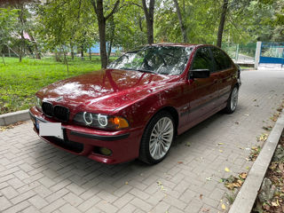 BMW 5 Series foto 2