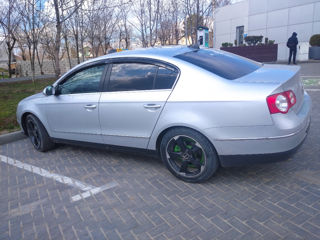 Volkswagen Passat foto 1