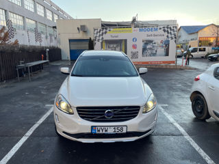 Volvo XC60 foto 2