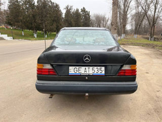 Mercedes E-Class foto 5