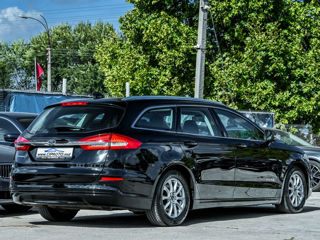 Ford Mondeo foto 2