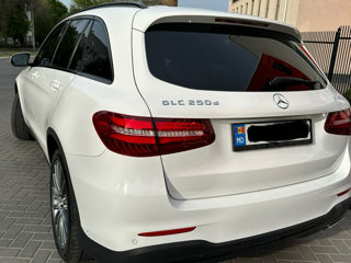 Mercedes GLC foto 3