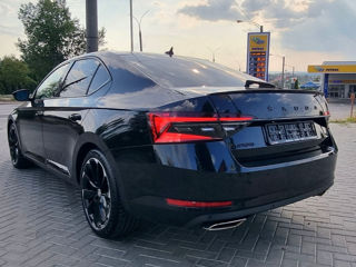 Skoda Superb foto 2