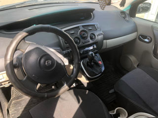 Renault Grand Scenic foto 9