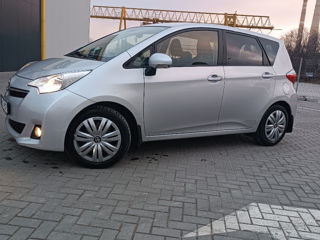 Toyota Verso-S foto 2