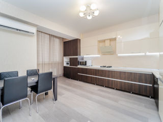 Apartament cu 2 camere, 80 m², Botanica, Chișinău