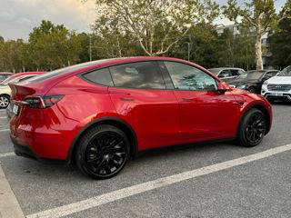 Tesla Model Y foto 4