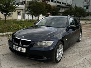 BMW 3 Series Touring foto 5