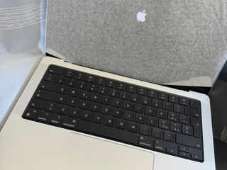 Macbook Pro 14 M3 8gb Ram 512gb Space Gray Nou In Cutie foto 3