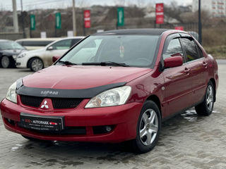 Mitsubishi Lancer foto 4