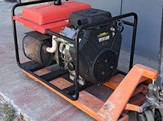 Vind generator 20kva Honda.