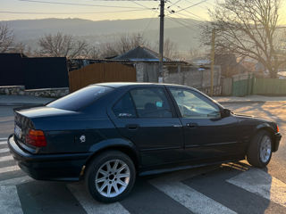 BMW 3 Series foto 6