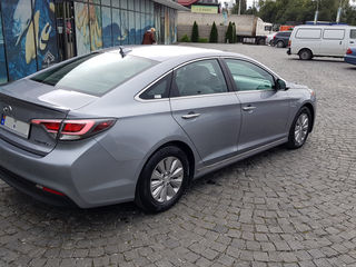 Hyundai Sonata foto 9