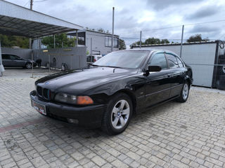 BMW 5 Series foto 1