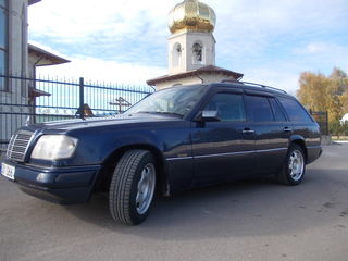 Mercedes Series (W124) foto 2