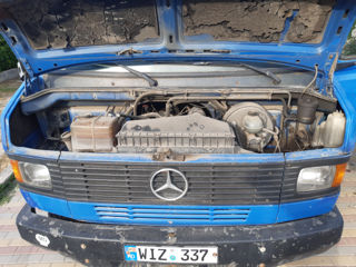 Mercedes 709D foto 10